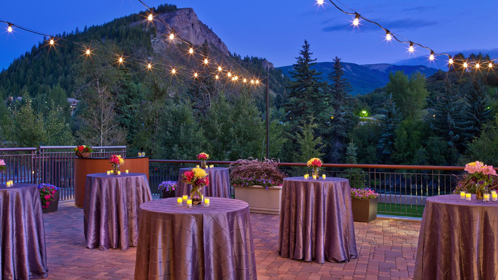 Vail Wedding The Westin Riverfront Resort Spa Avon Valley The Westin Riverfront Resort Spa Avon Vail Valley Weddings
